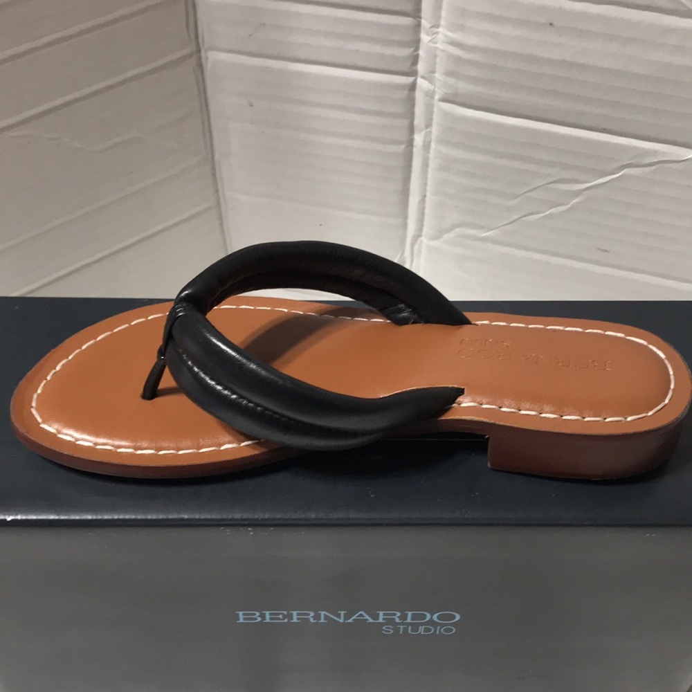 Bernardo Tilly Black Antique Calf leather sandals. Made in Brazil. NWT - Picture 4 of 7